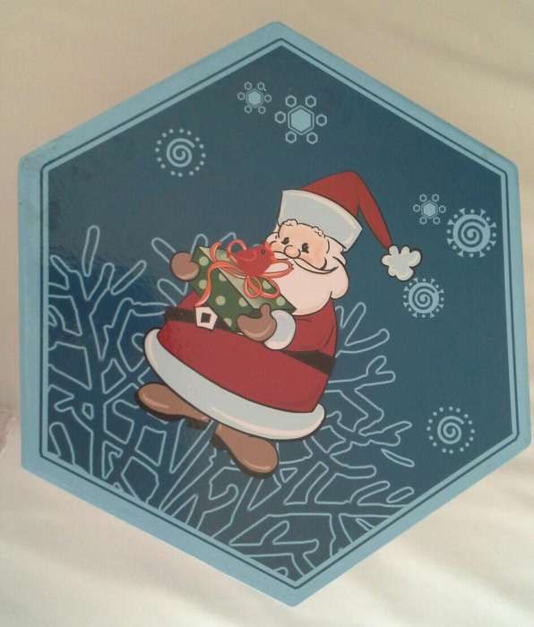 Caixa hexagonal com motivos de natal