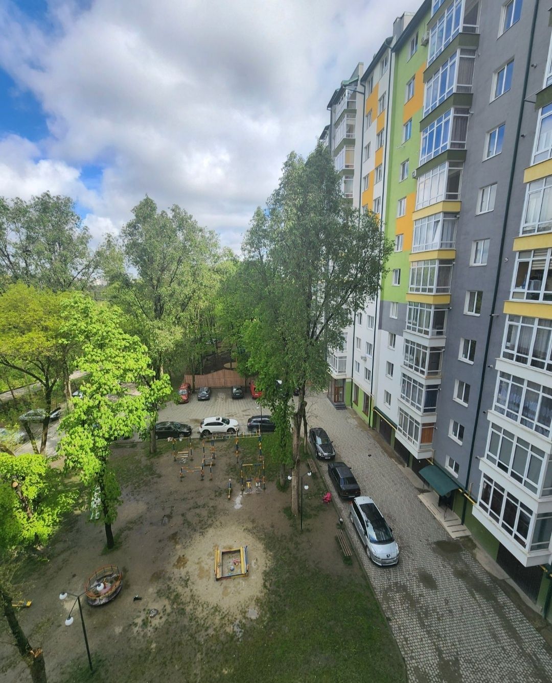 Продам 3 кімнатну, зданий будинок 6 поверх 92 м2