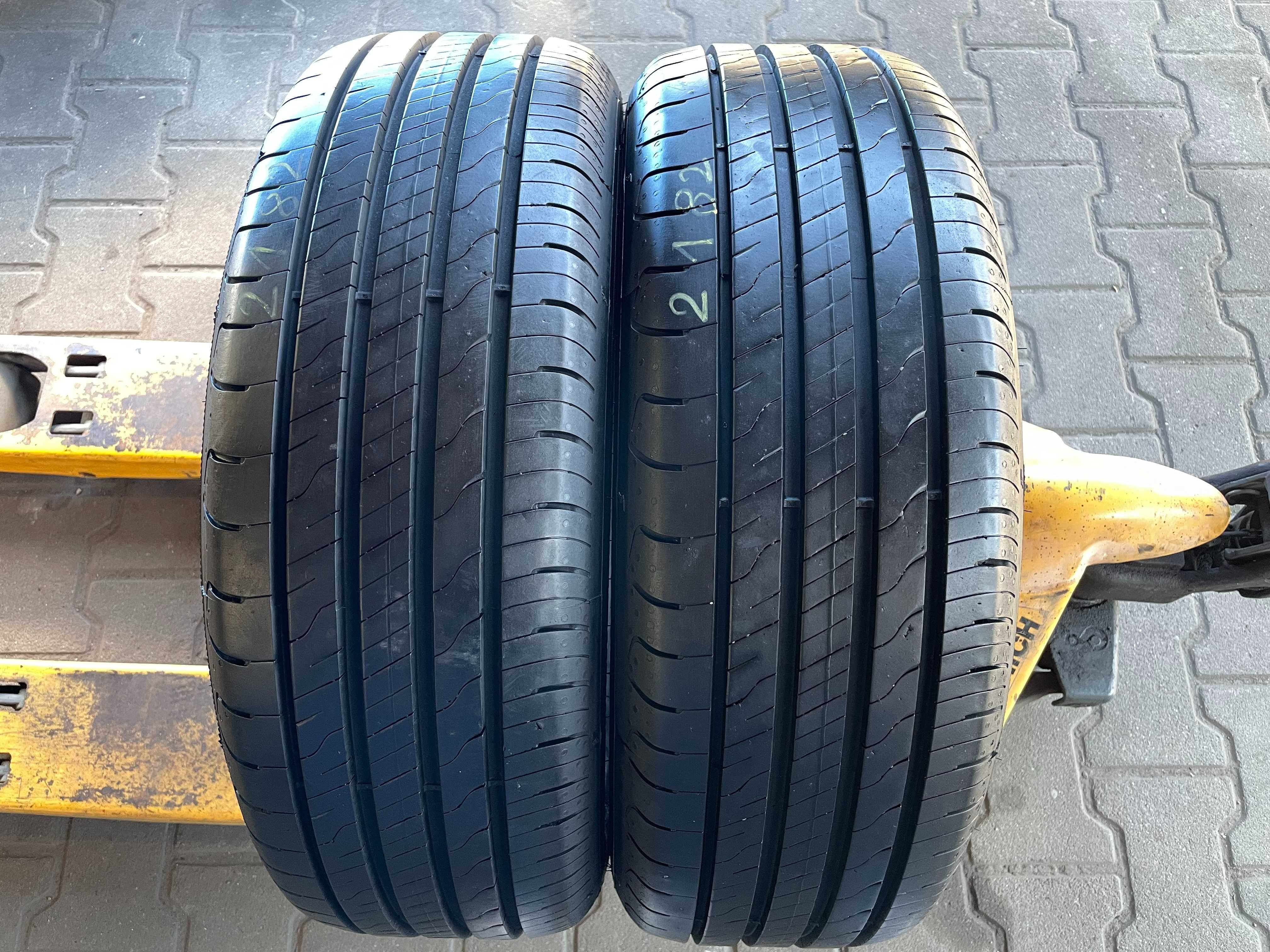 2x Opona letnia Goodyear Efficient Grip Performance 2 205/60 16 / 2182