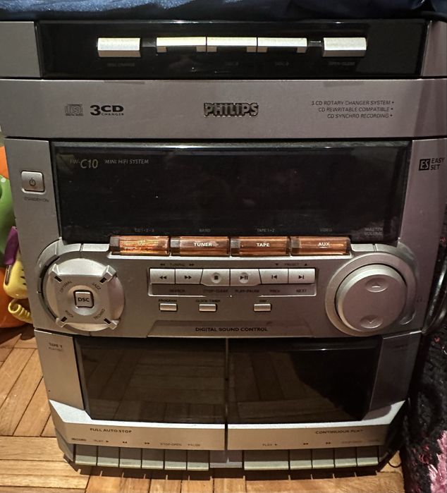 Rádio que lê cacetes também.