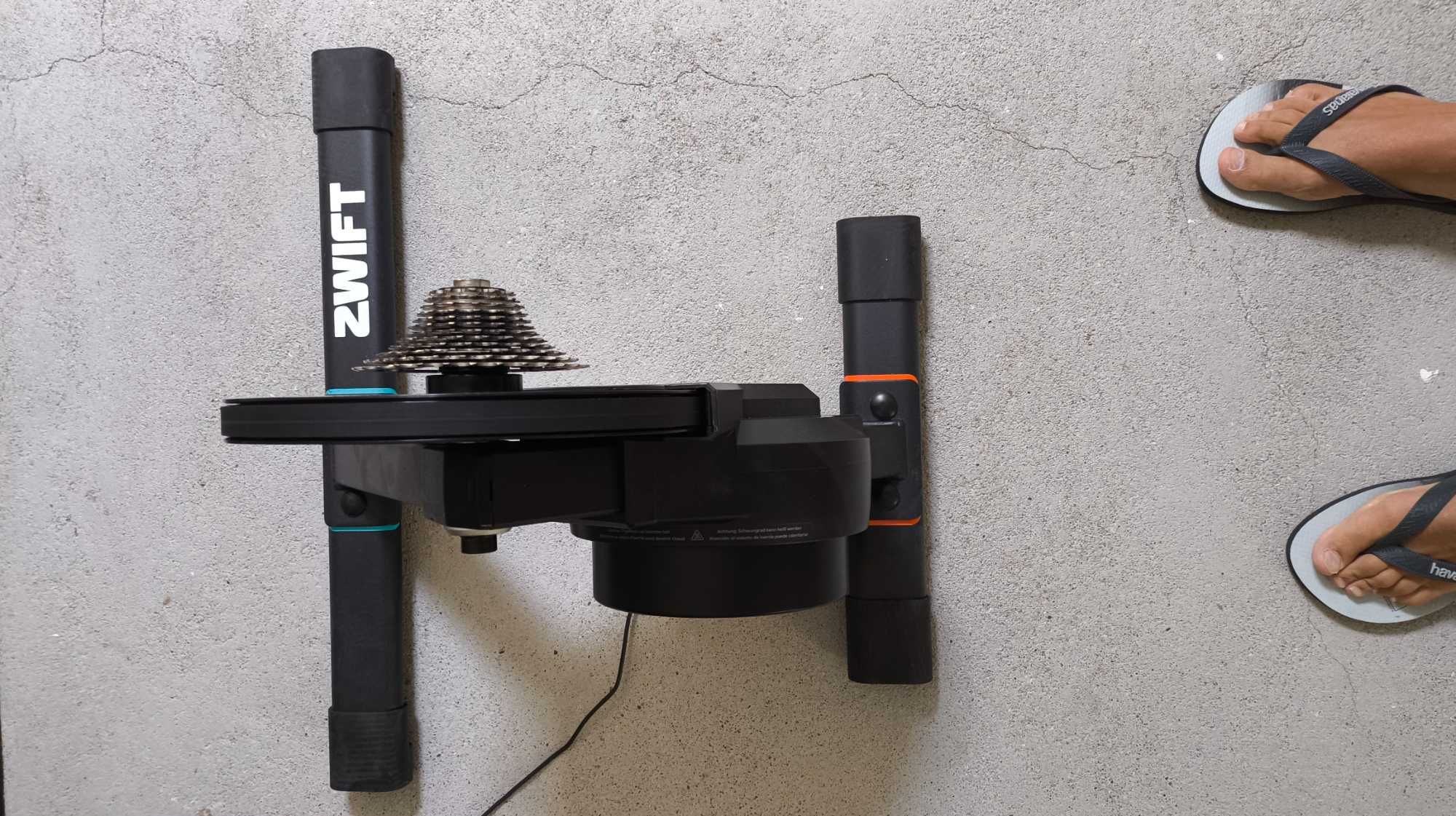 Rolo de Treino Zwift Hub