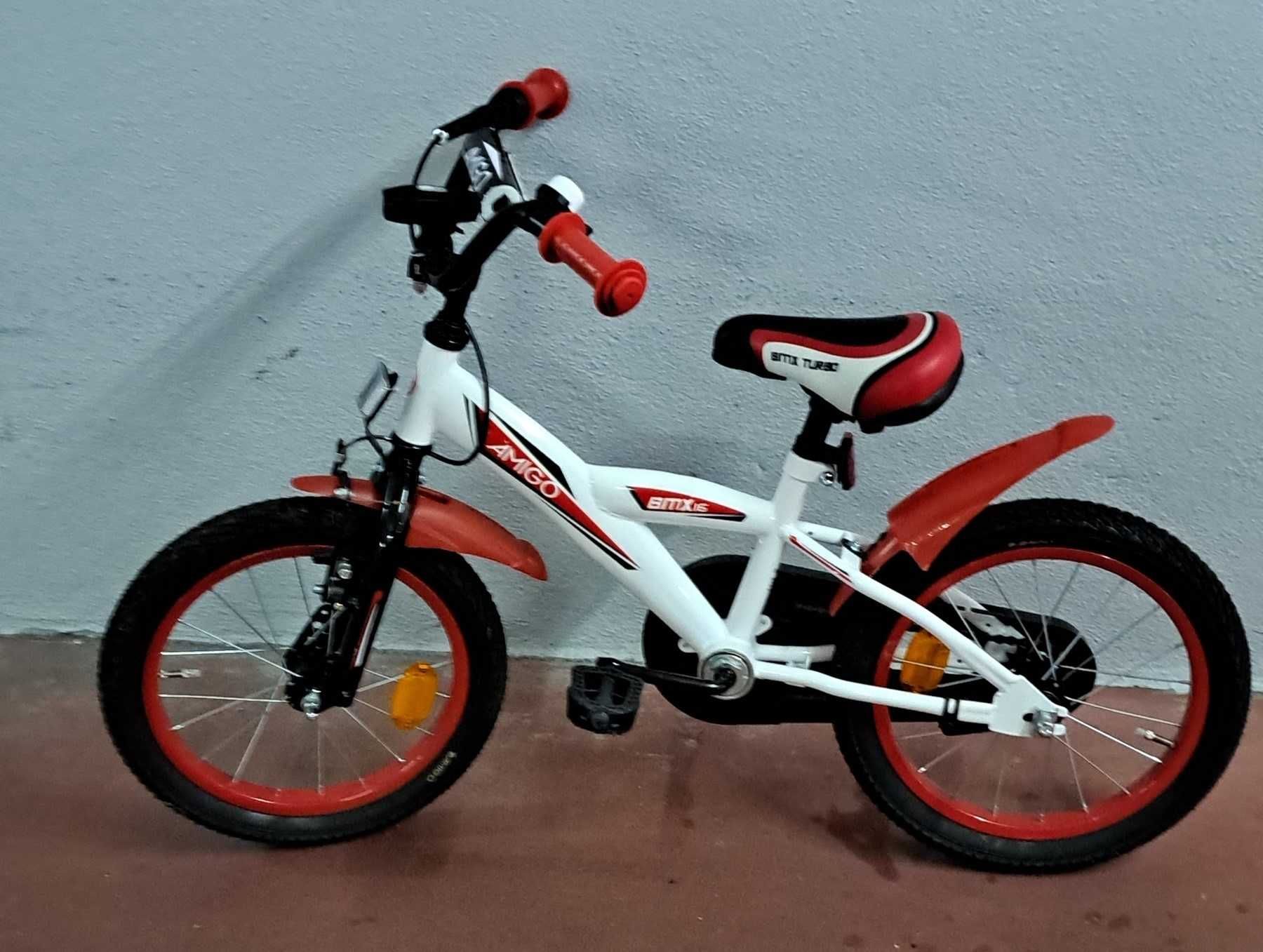 Bicicleta criança  marca AMIGO estado Nova