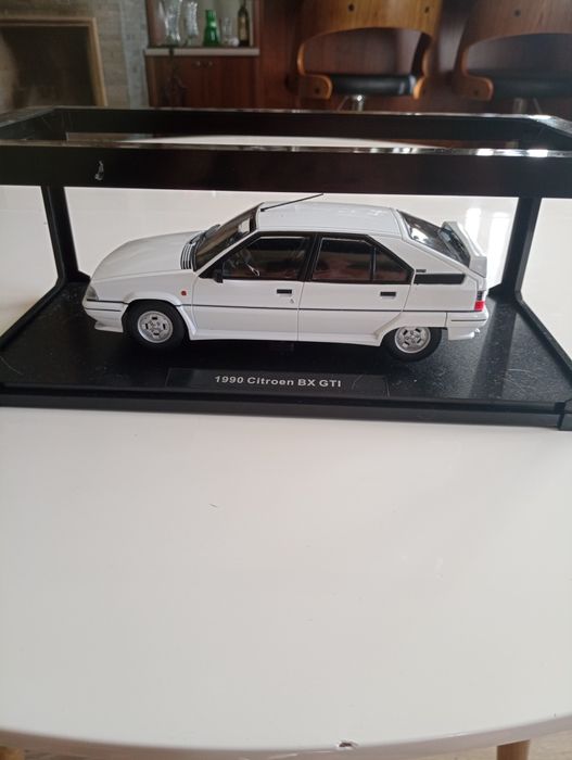 Продам колекцію з 7 авто.