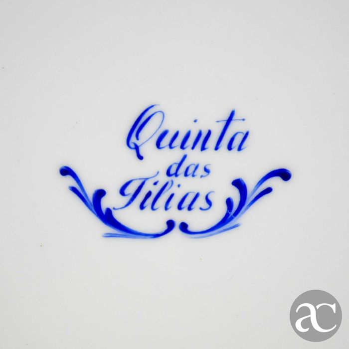 Prato em porcelana Artibus “Quinta das Tílias”