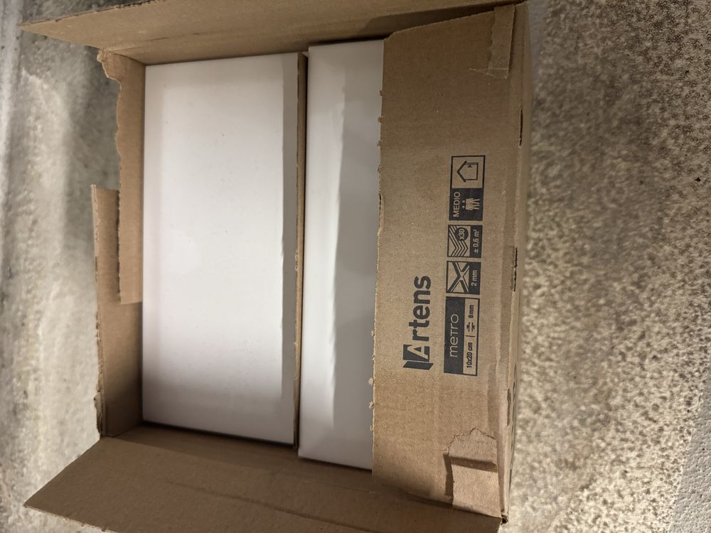 Glazura Metro White 10x20 Artens