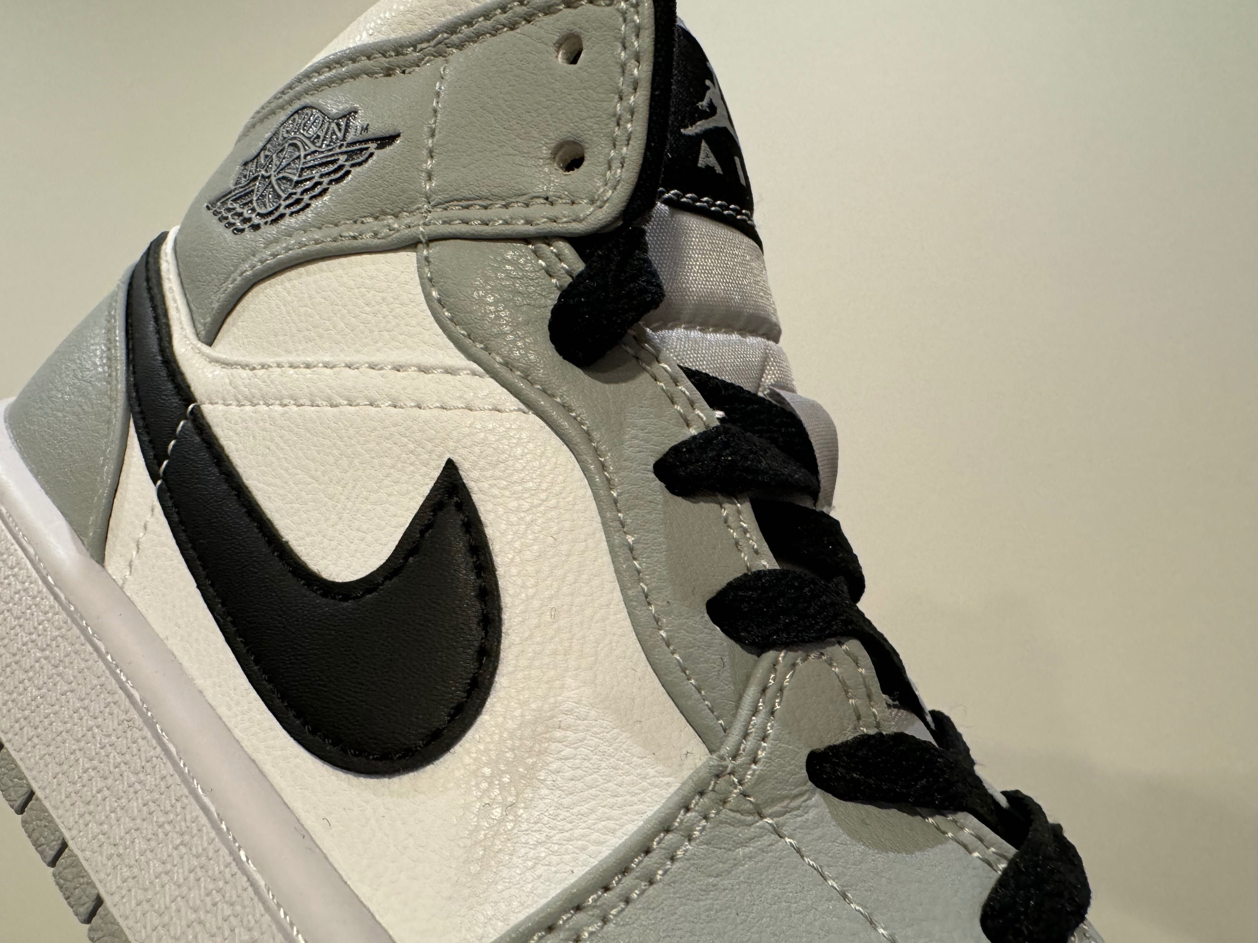 Buty Nike Air Jordan 1 Mid Light Smoke Grey r. 38,5