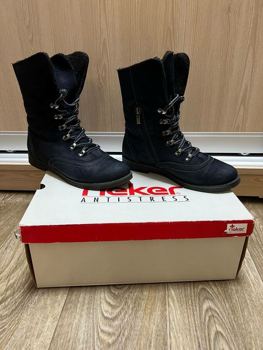 Жіночі зимові чоботи