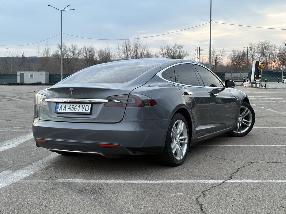 Продам Tesla model S