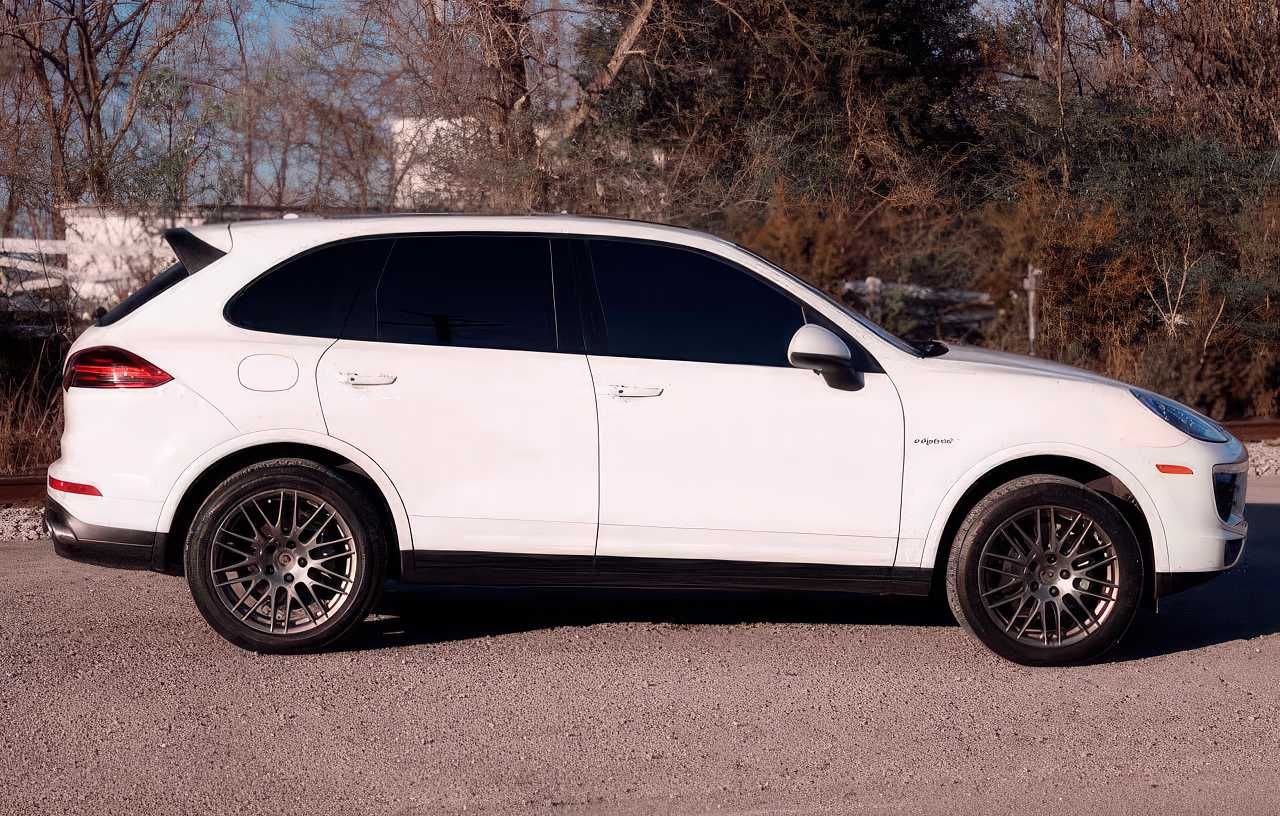 2017 Porsche Cayenne E-Hybrid S