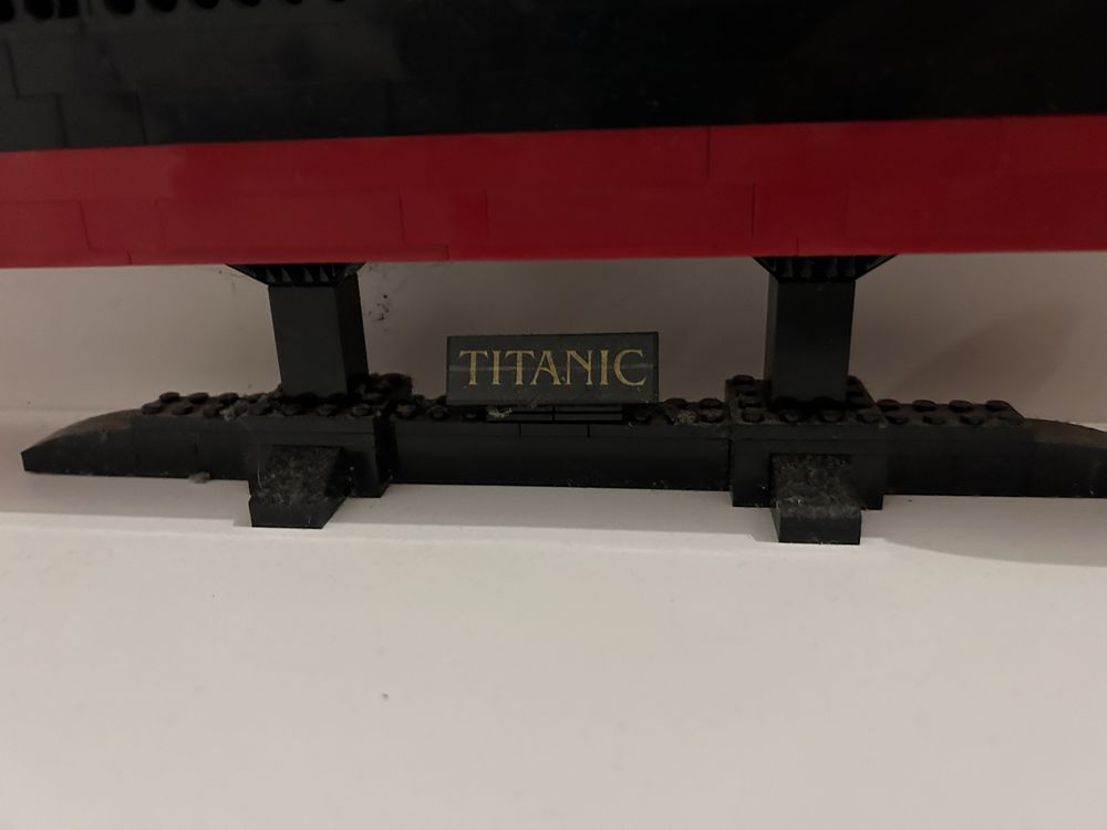 Lego titanic ótimo estado