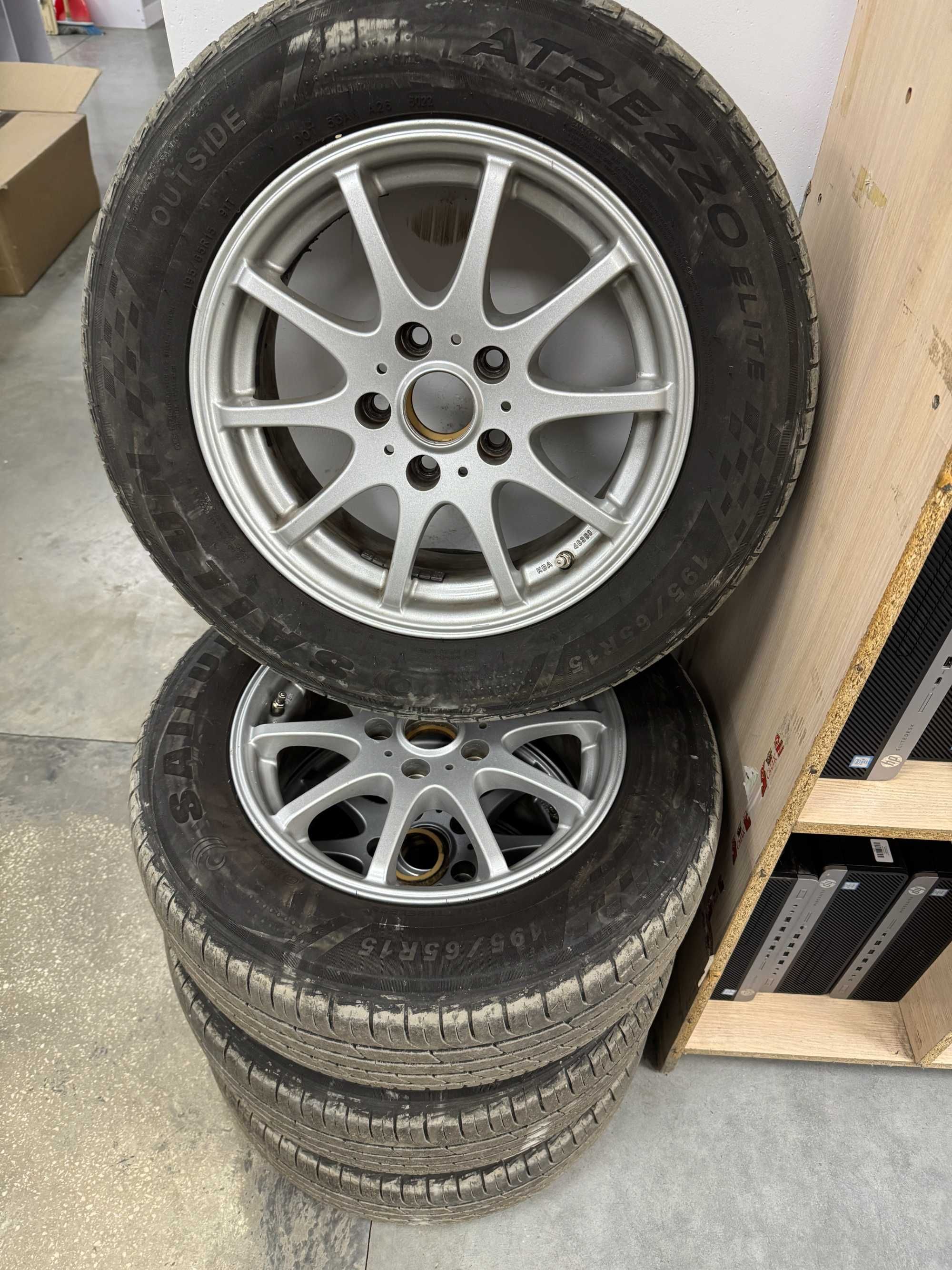 | Колеса | Диски з резиною | 195/65 R15 | Літня резина Sailun | 5 112