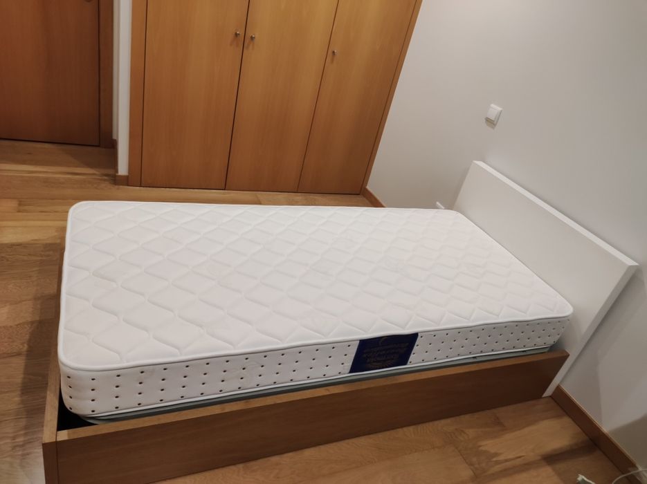 Cama de solteiro sommier