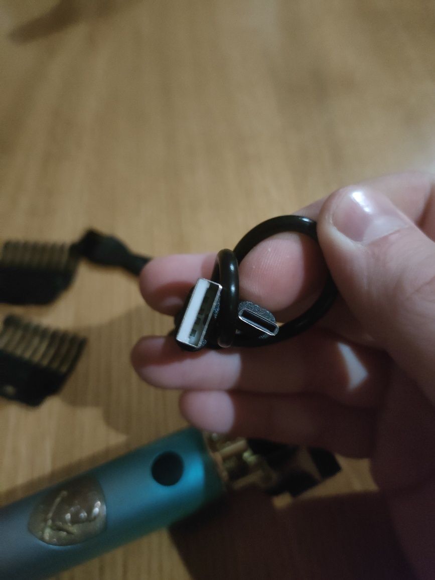 Maszynka, trymer do brody USB C, wyświetlacz LCD