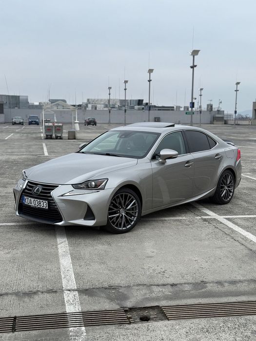 Lexus IS Lexus is200t 2017r