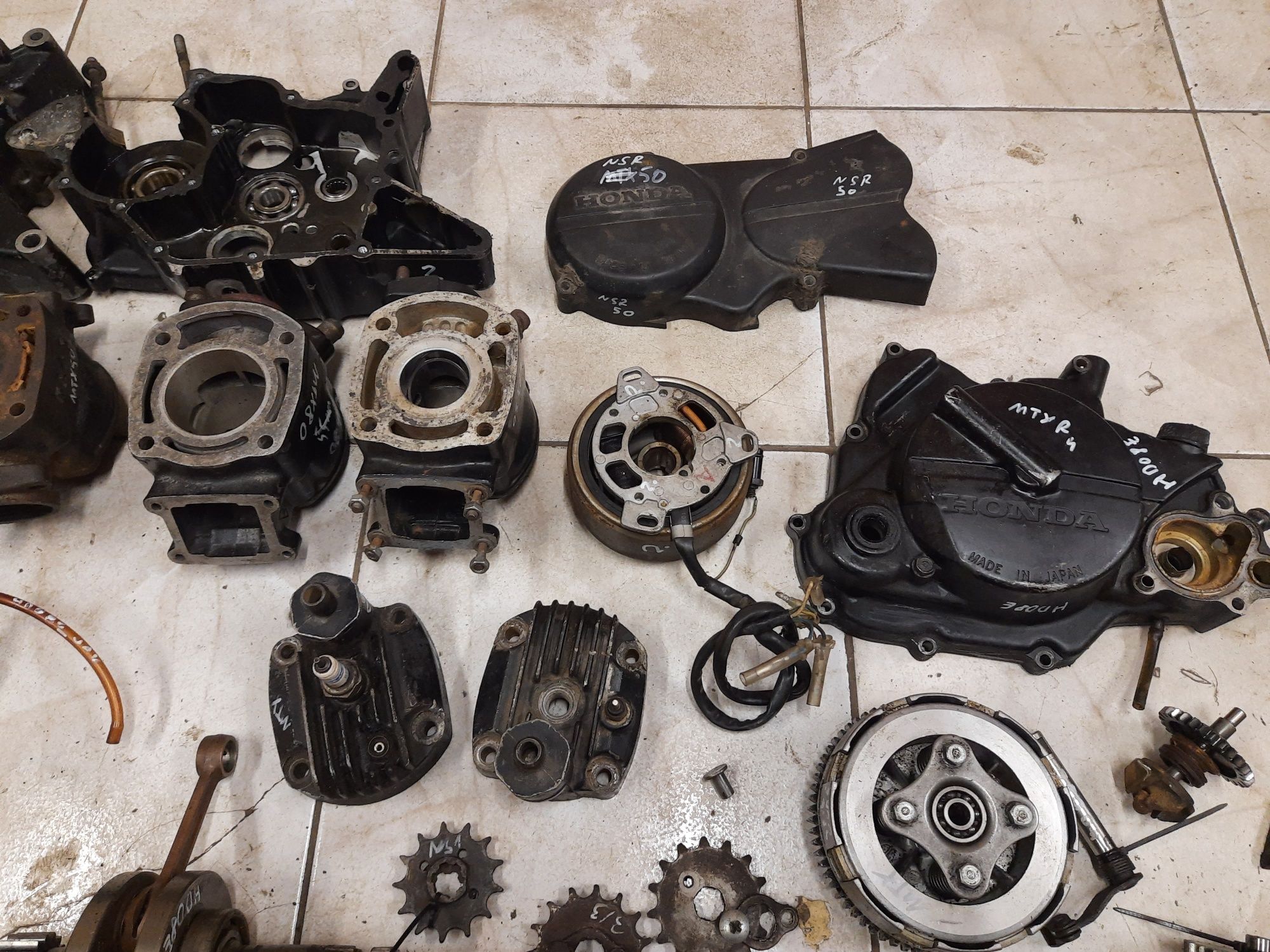 Honda MTX 80 silnik HD08E części wał głowica kartery skrzynia kapa