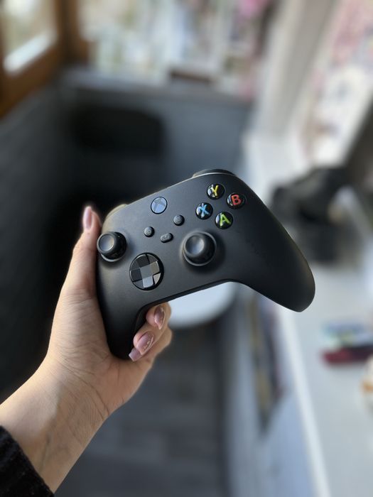 Геймпад Xbox в черном цвете