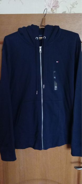 Продам кофту мужскую Tommy Hilfiger
