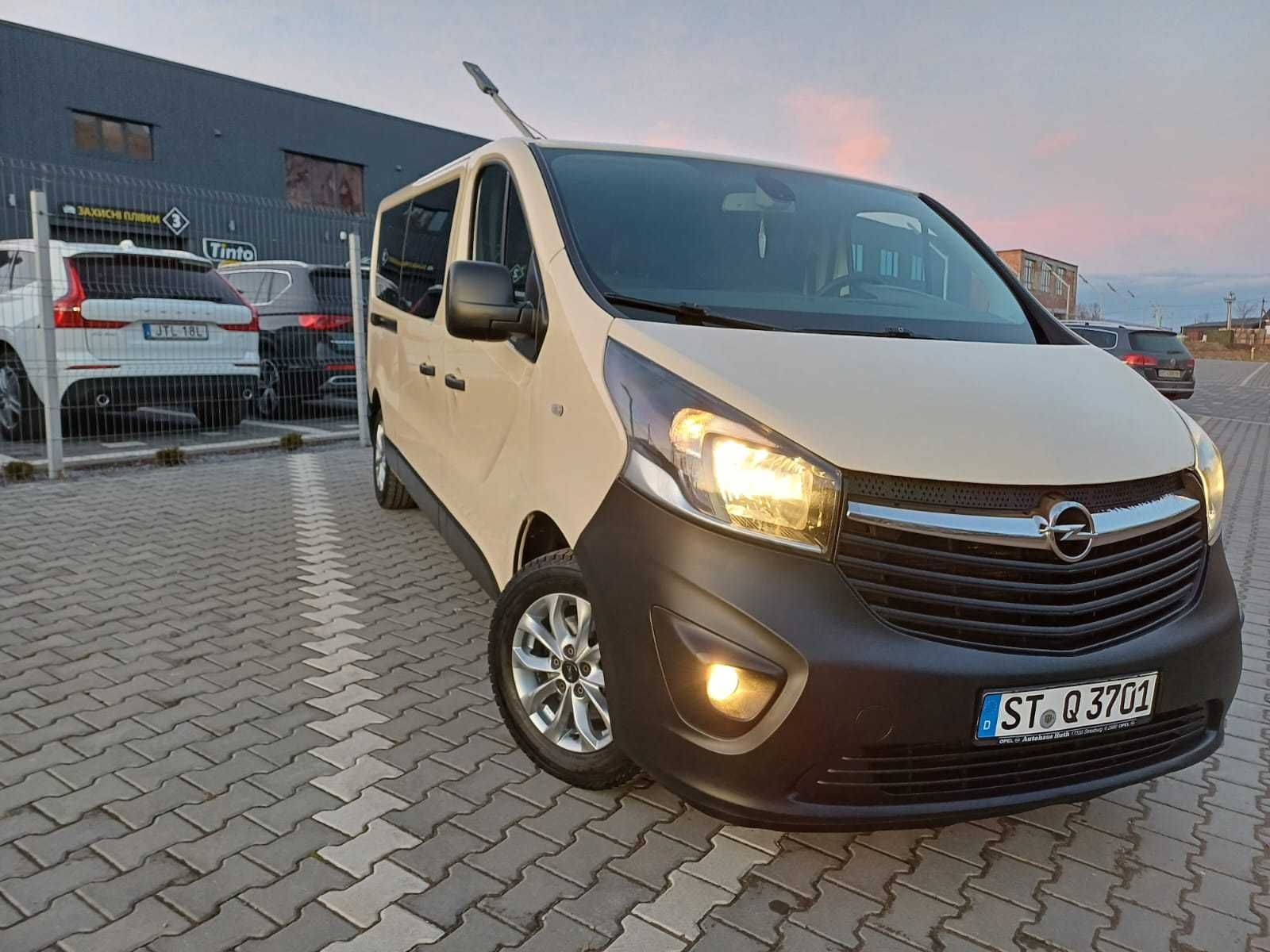 Продам OPEL VIVARO B 3 Пасажир 2015 9місць Renault Trafic з Німеччини