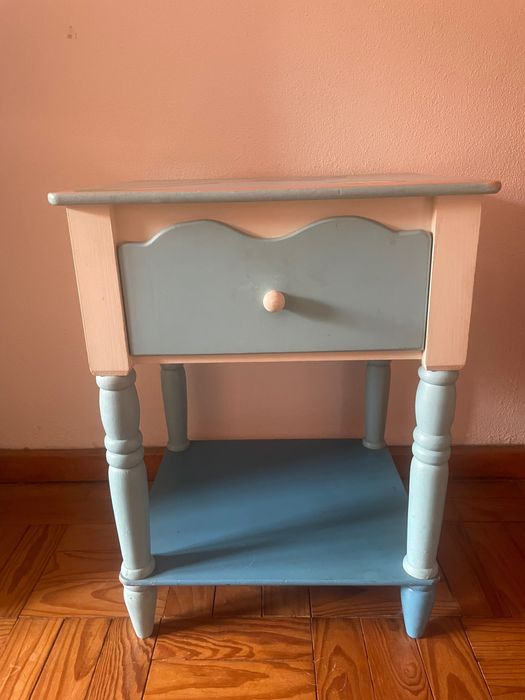 Mesinha de cabeceira criança madeira maciça