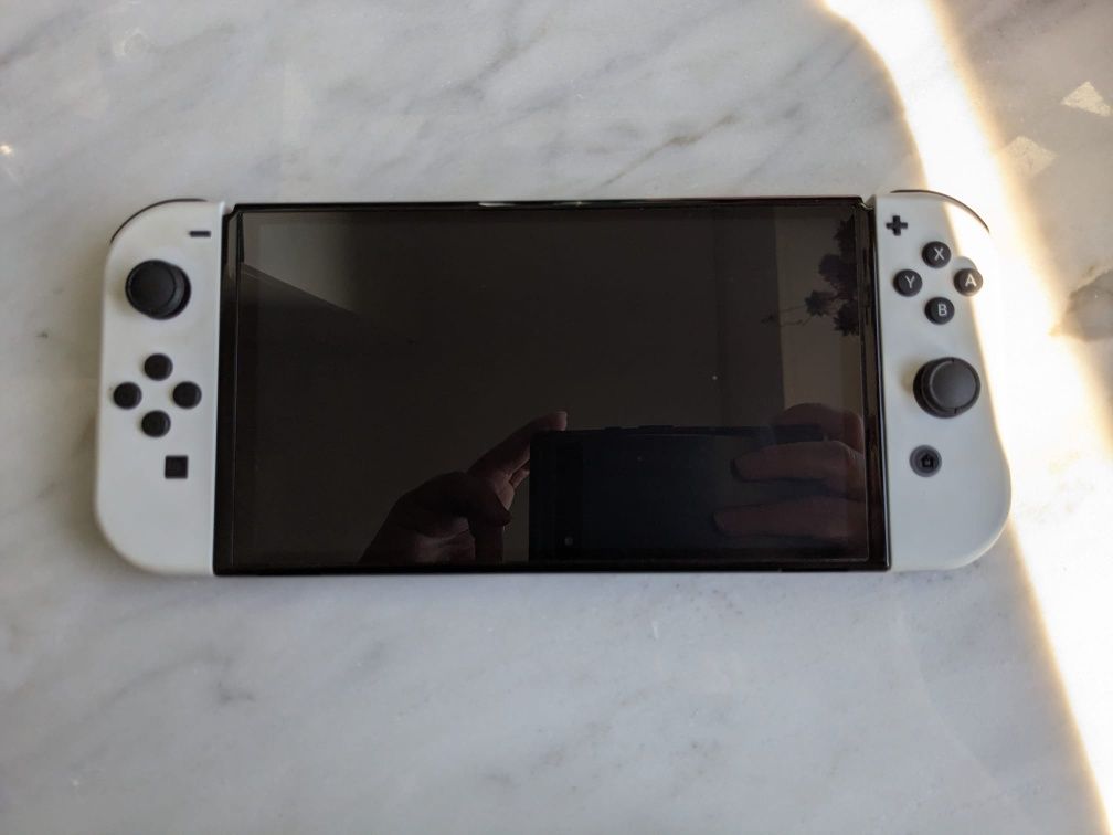Nintendo Switch Oled branco+ comando + FC 25
