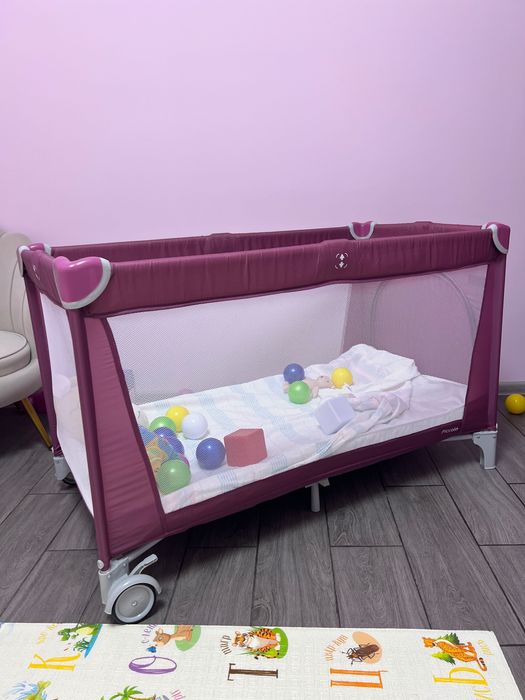 Продам манеж в отличном состоянии