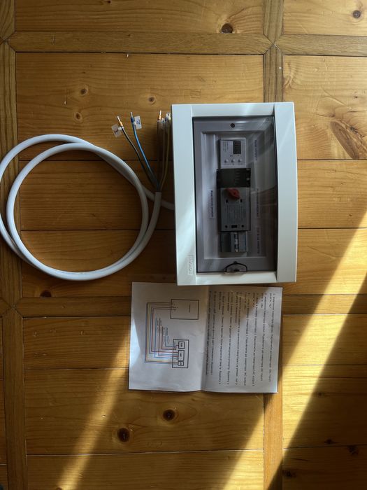 Щит для автоматичного вводу резервного живлення (Генератор Інвертора )