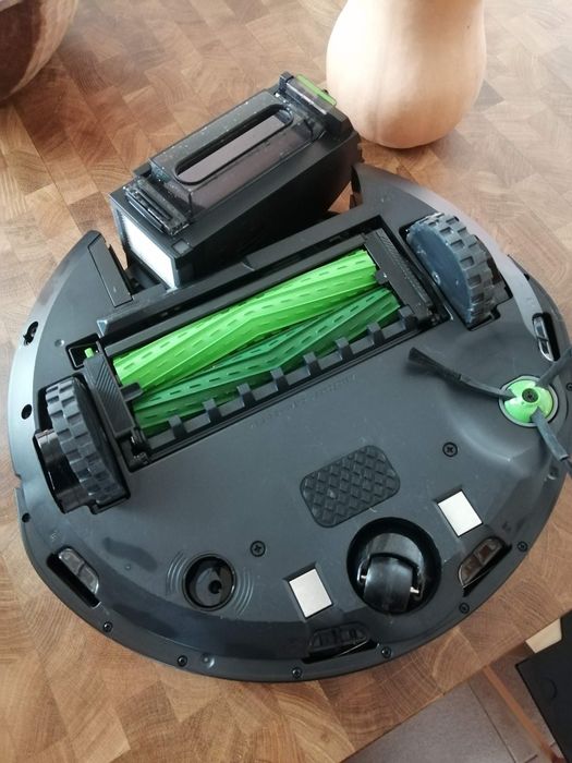 Robot Vacum and Mop Roomba Combo I5