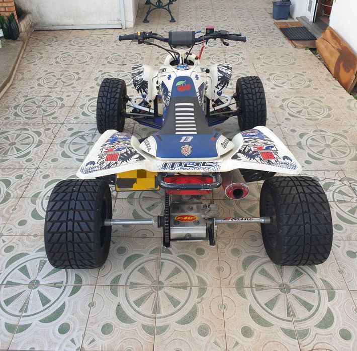 Moto 4 LTZ 400 matriculada ano 2006