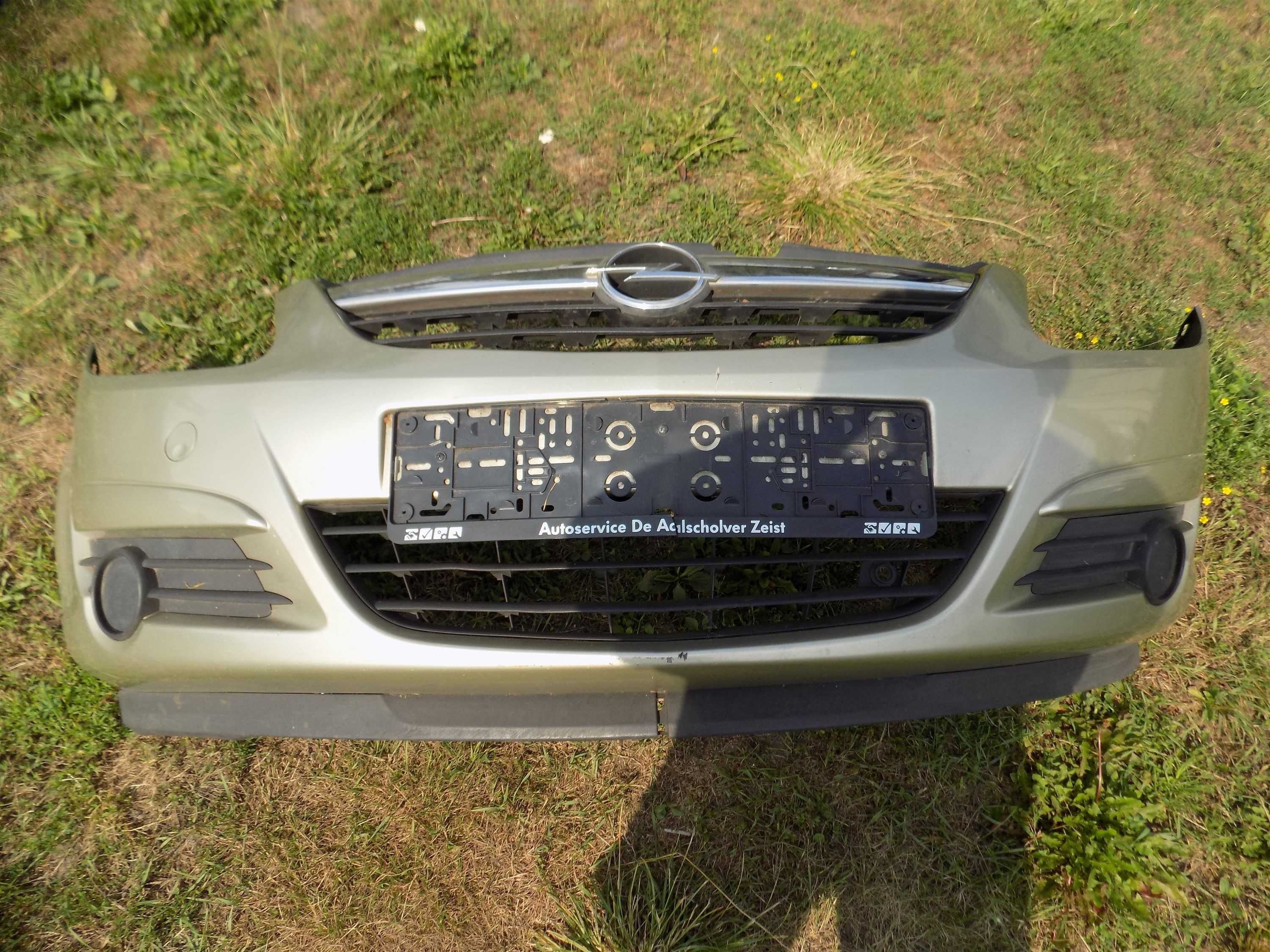 Zderzak przód Opel Corsa D przed liftem lakier Z40M złoty