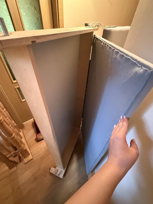 Oddam za darmo sofa rozkładana z pojemnikiem na posciel zielona