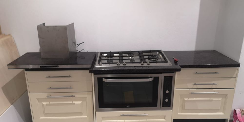 Exaustor fogao formo e armarios