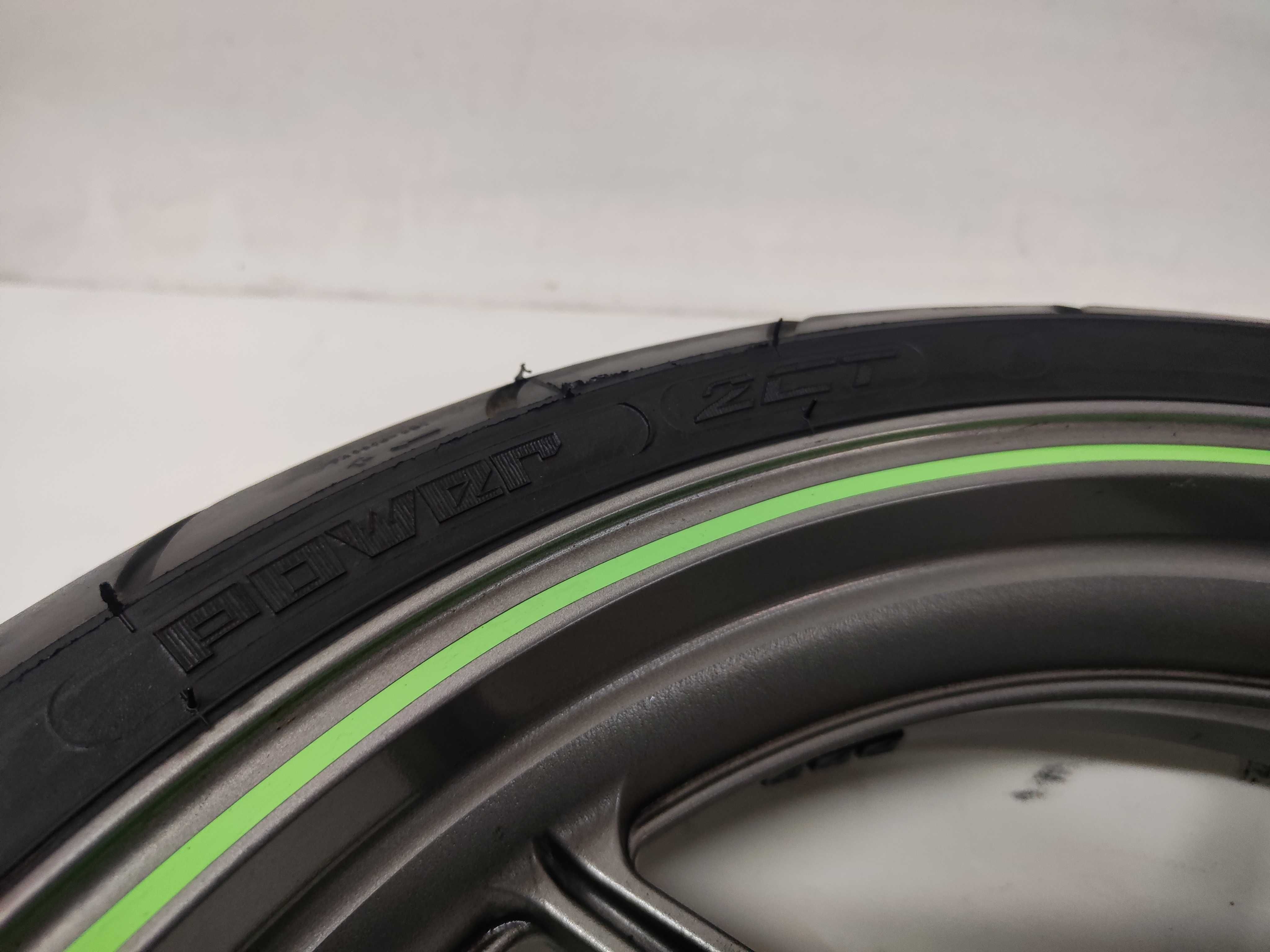 KAWASAKI ZX-6R ZX6R Koło Felga Przód 05-06 Michelin 120/70-17 DOT0923
