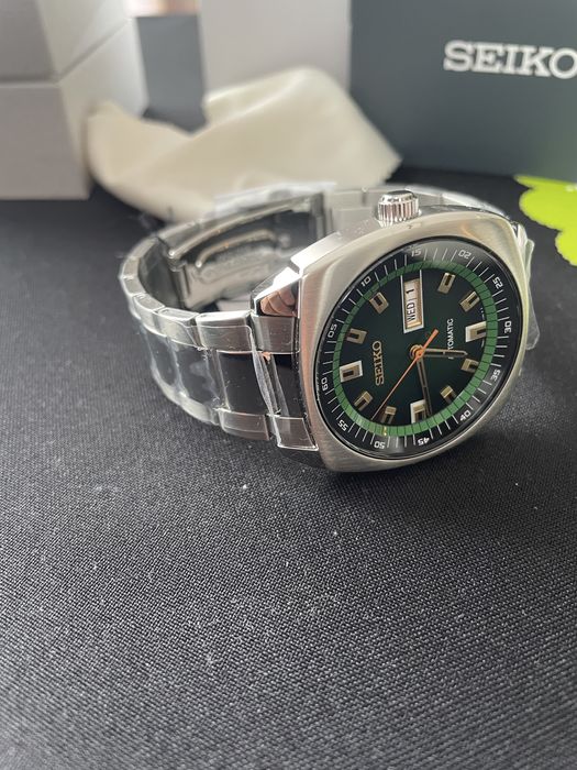Nowy zegarek Seiko Recraft SNKM97 – styl retro w nowoczesnym wydaniu!
