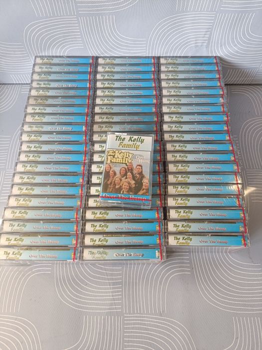 Kasety magnetofonowe nowe 60 sztuk Kelly Family