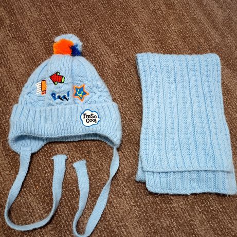 Зимняя шапка и шарф комплект