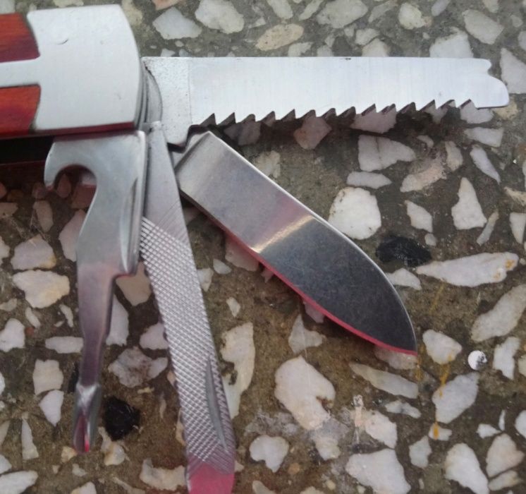 Multitool 10w1,siekierka,młotek,scyzoryk