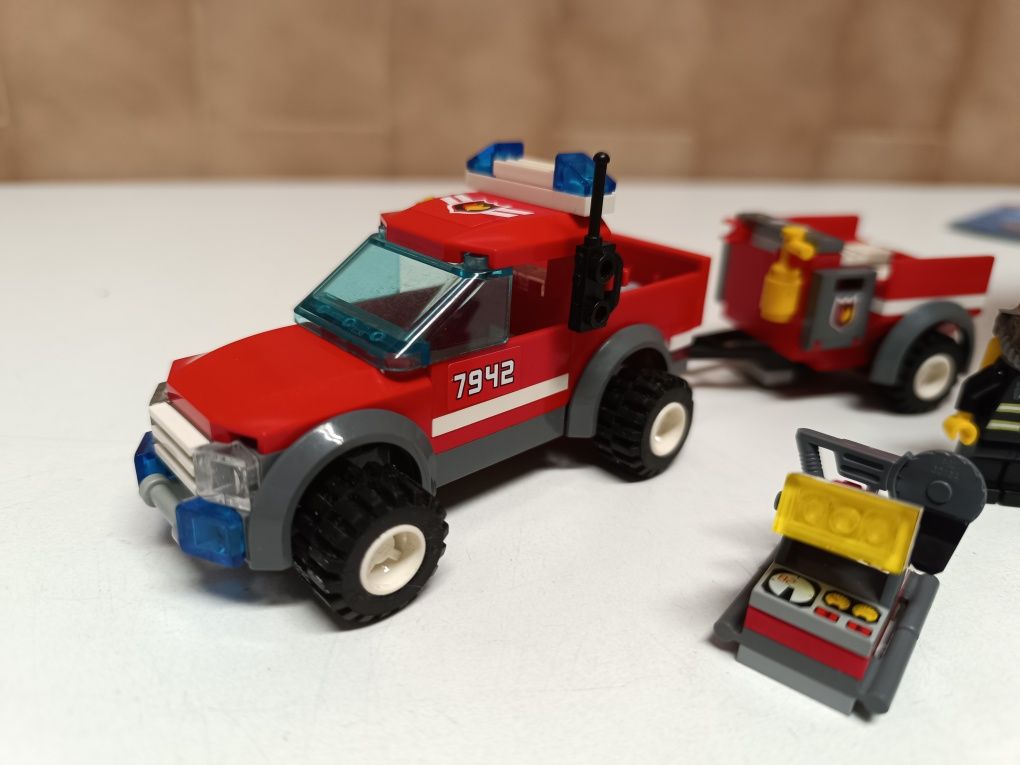 LEGO 7942 - Off Road Fire Rescue