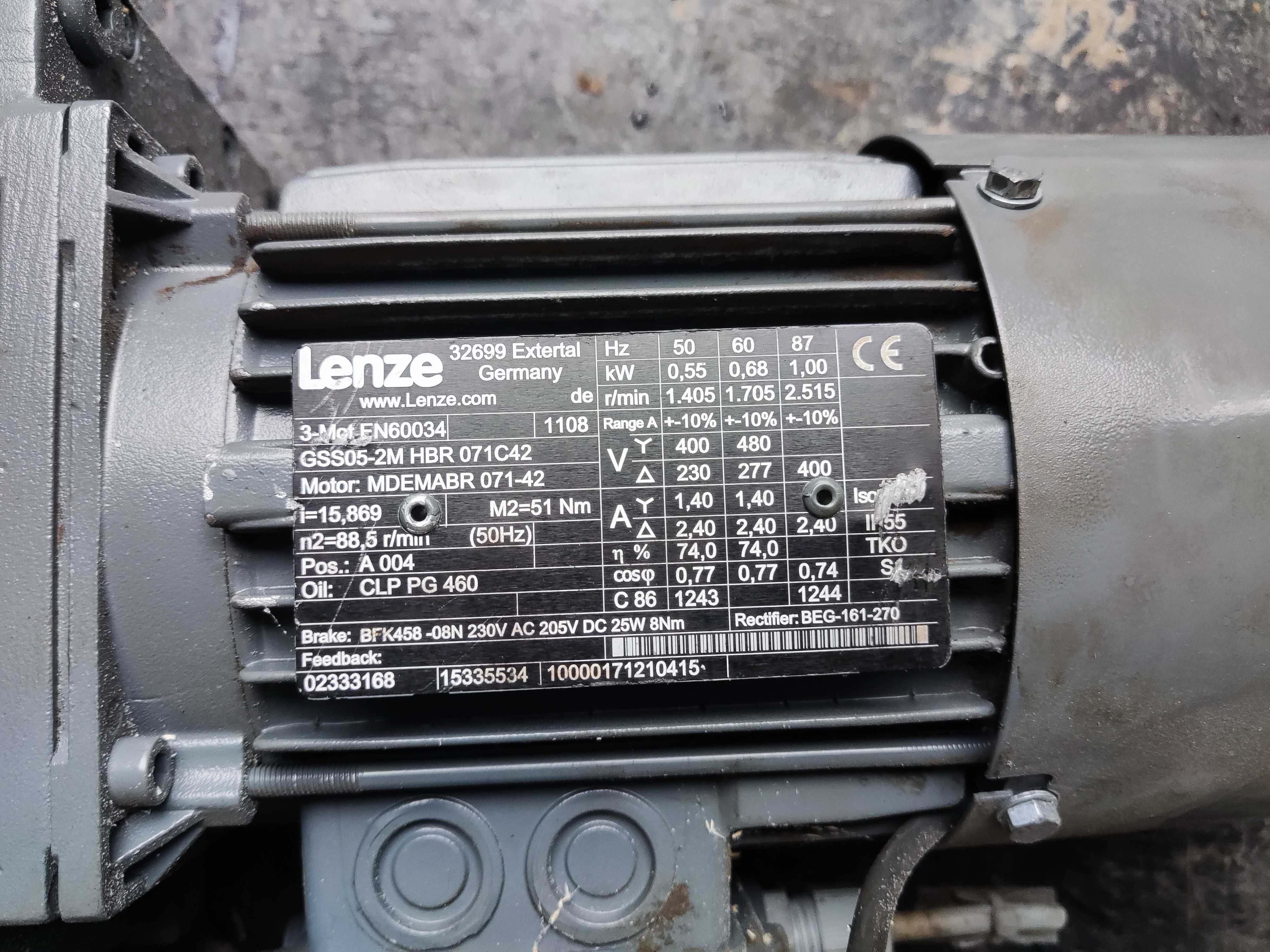 Motoreduktor kątowy Lenze 0,55kW 88,5 obr/min