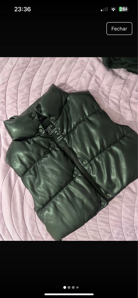 Colete preto stradivarius.