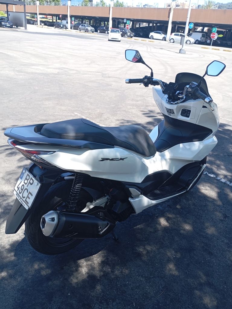 Honda pcx ano 2024