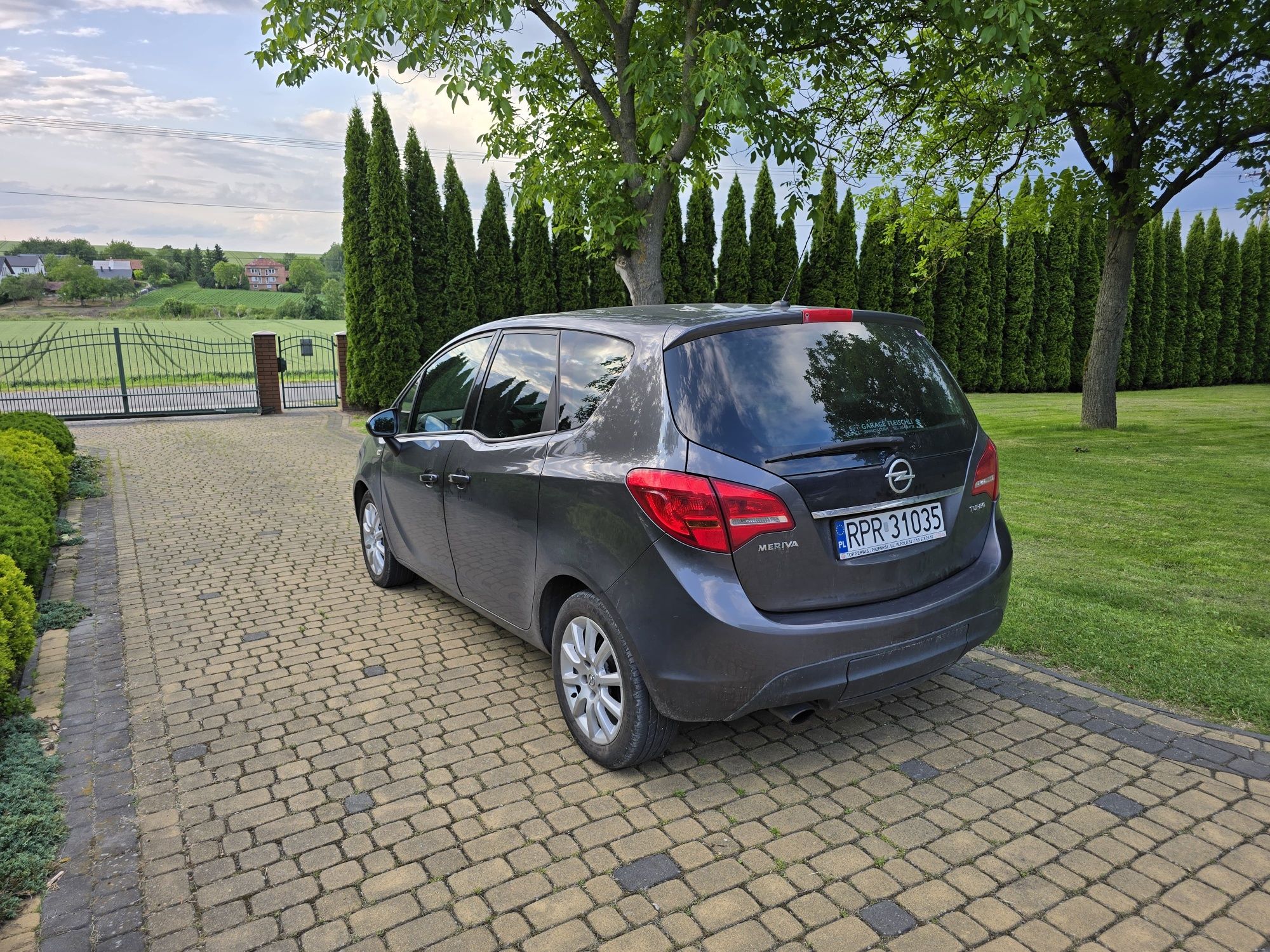 Opel Meriva 1.4 benzyna 2010 rok