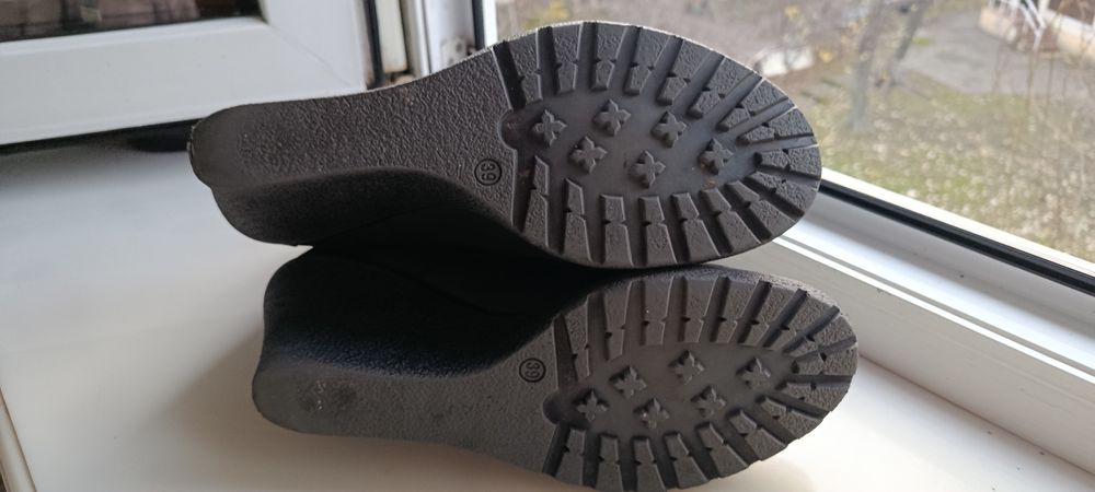 Шкіряні черевики