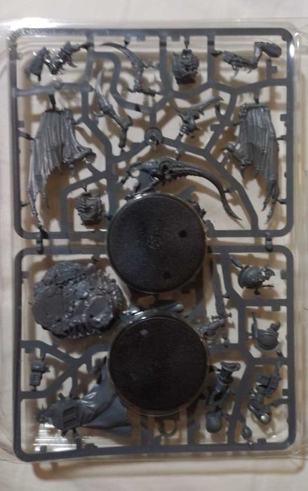 Warhammer 40K Combat Patrol 1xSpace Marine 1xTiranide Primus PROMO!