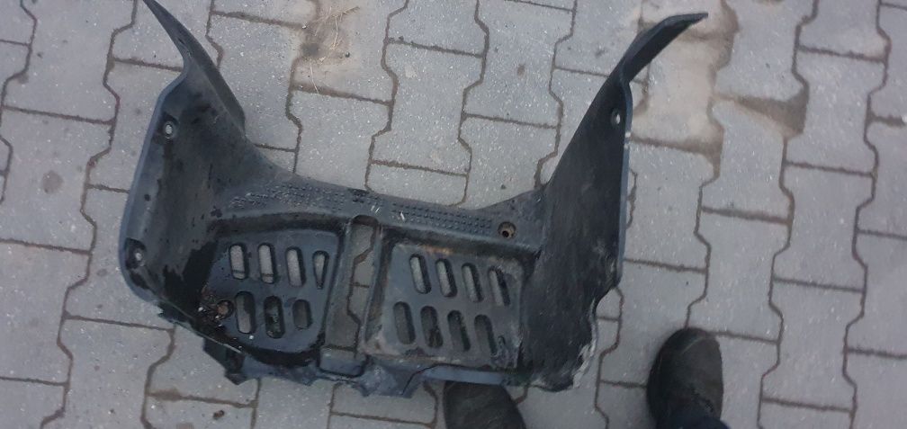 Wypełnienie stopnie plastik osłona Suzuki Kingquad 700 lta 500