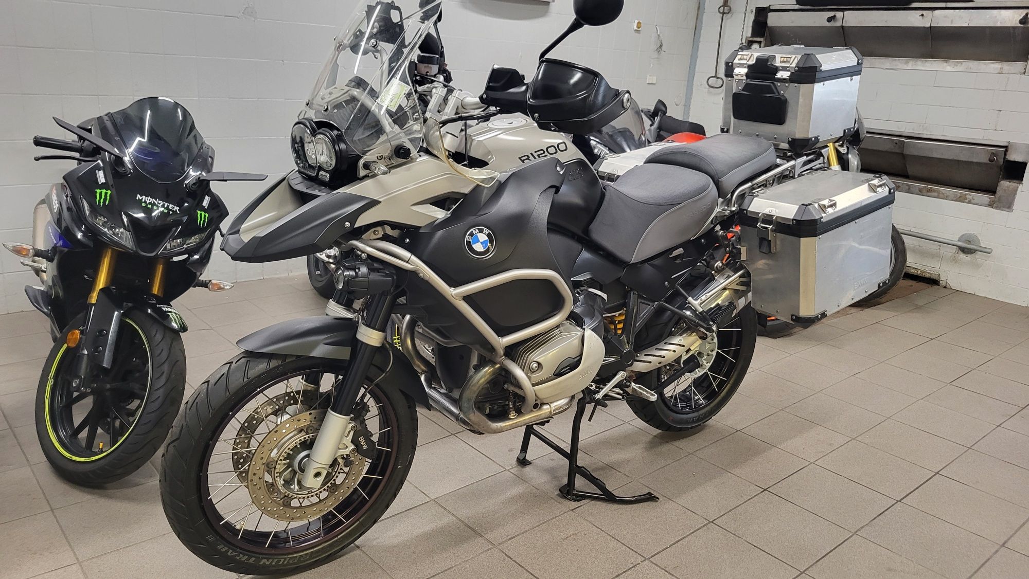 BMW R 1200 GS ADV Bezwypadkowy Niemcy Ksiązki Dostawa pod dom
