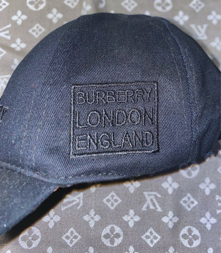 Чоловіча кепка burberry