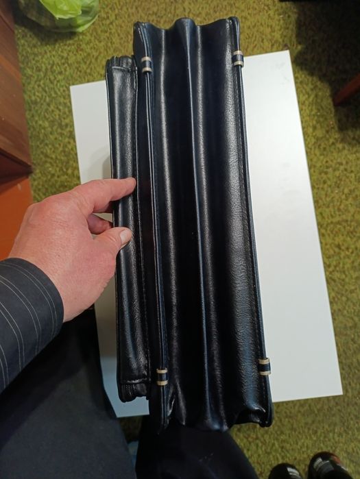 Портфель мужской