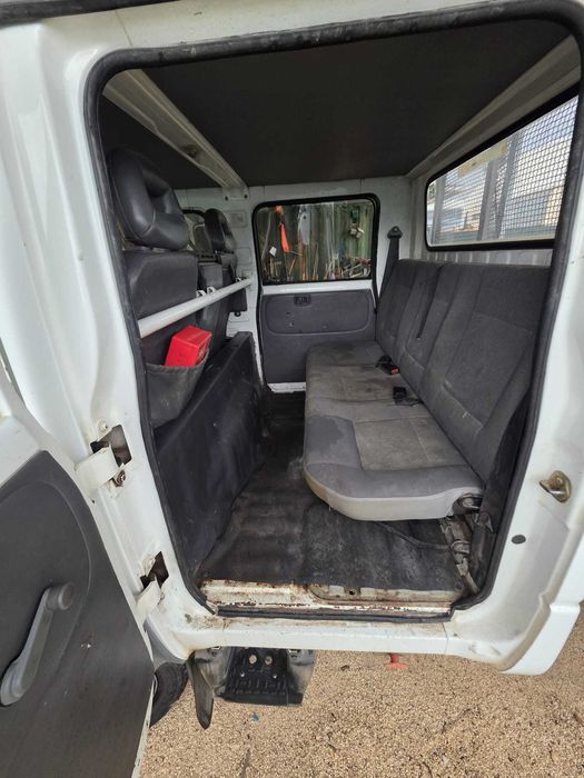 Nissan Cabstar 120-35 Basculante • Cabine Dupla 6 Lugares • 2003