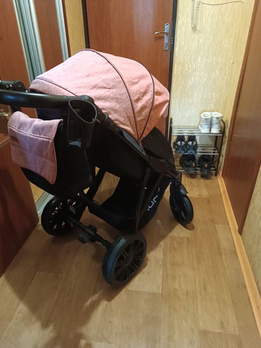 Дитяча універсальна прогулянкова коляска  Riko Nuno 03 Scarlet