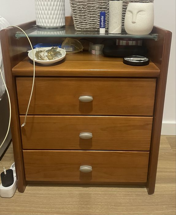 Mesa de cabeceira madeira